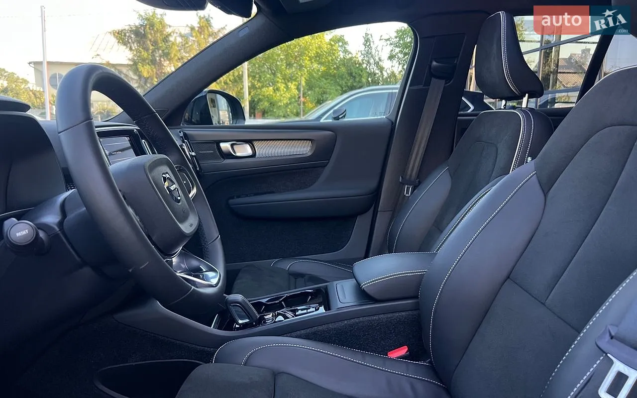 2022 Volvo XC40 - мініатюра 9