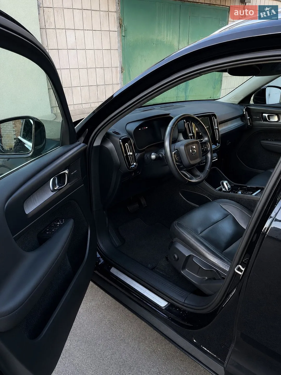 2020 Volvo XC40 - мініатюра 10