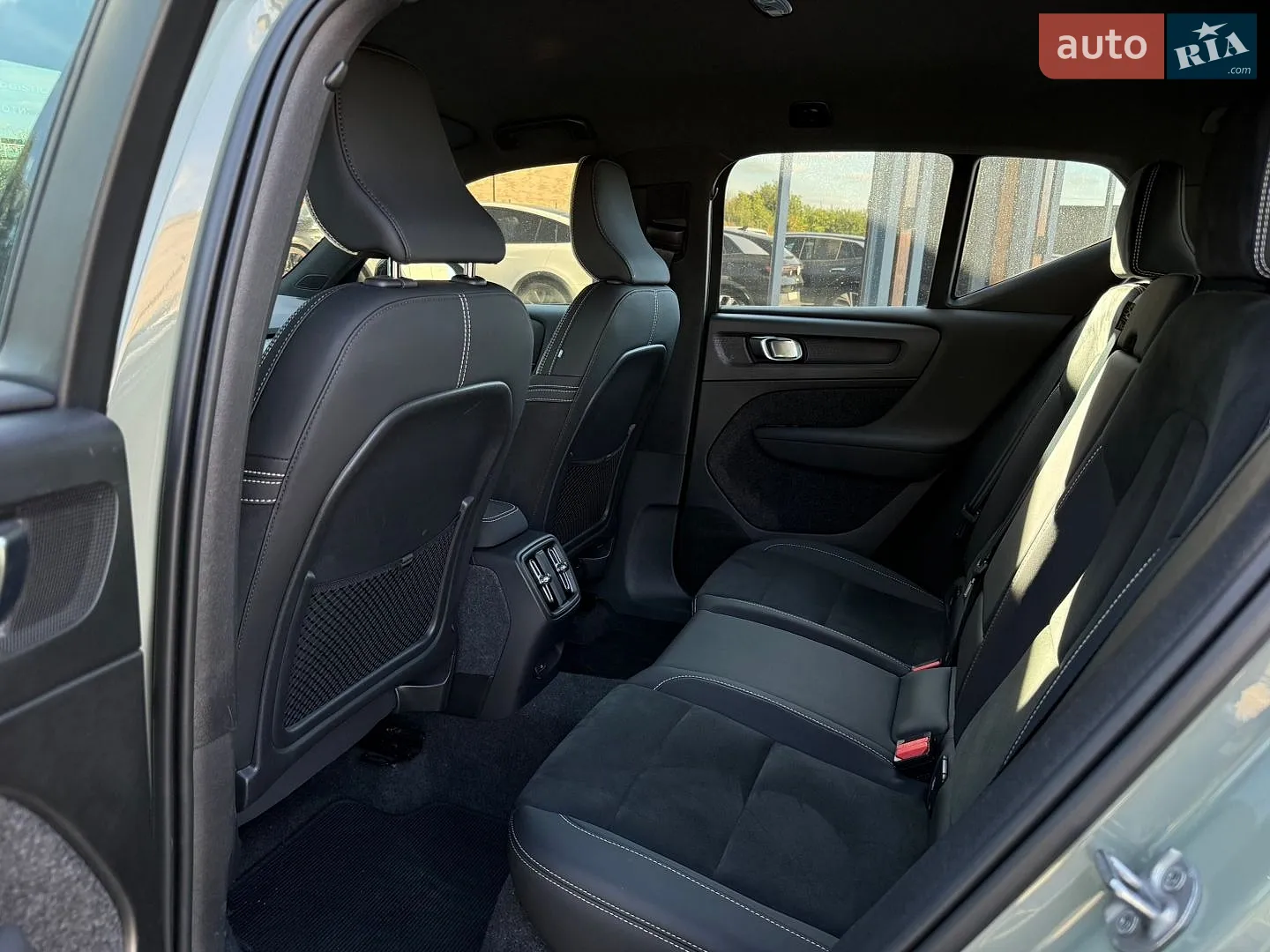 2024 Volvo XC40 - мініатюра 17
