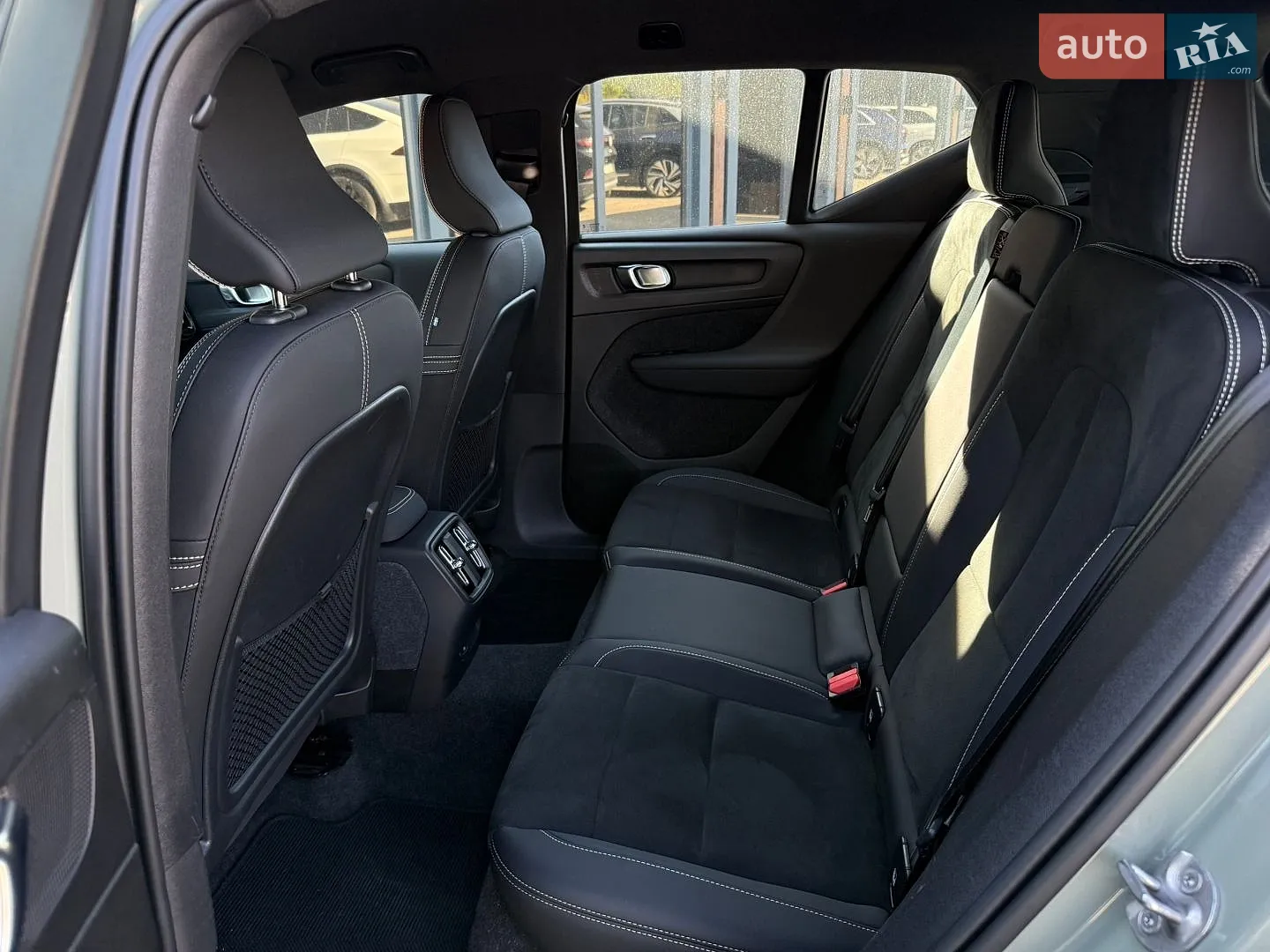 2024 Volvo XC40 - мініатюра 18