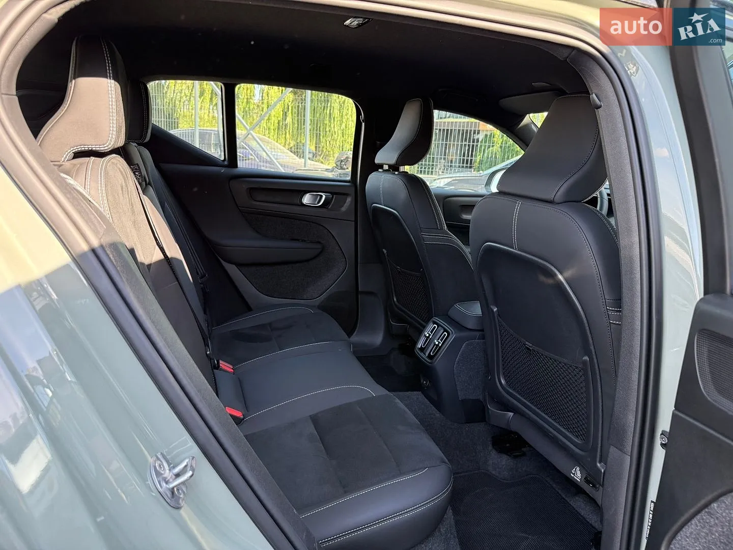 2024 Volvo XC40 - мініатюра 19