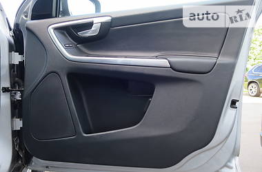 Позашляховик / Кросовер Volvo XC60 2014 в 