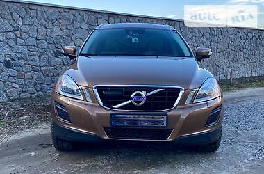 Позашляховик / Кросовер Volvo XC60 2012 в 