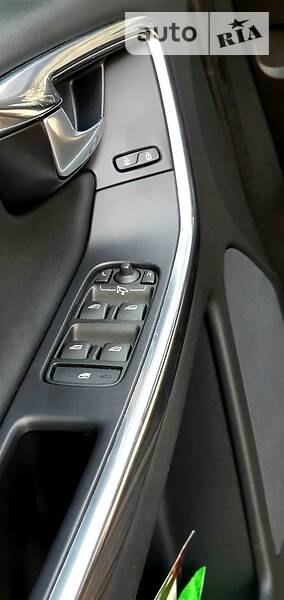 Позашляховик / Кросовер Volvo XC60 2012 в Києві