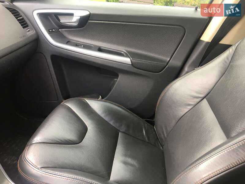 Позашляховик / Кросовер Volvo XC60 2008 в Києві