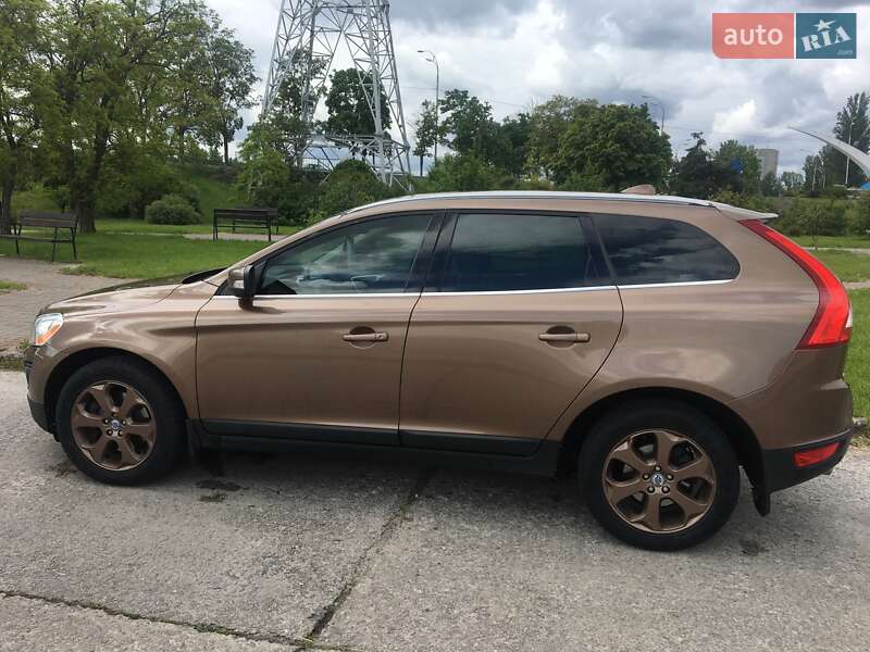 Позашляховик / Кросовер Volvo XC60 2008 в Києві