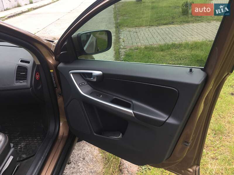 Позашляховик / Кросовер Volvo XC60 2008 в Києві