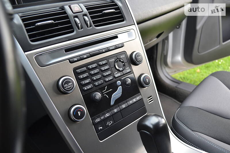 Позашляховик / Кросовер Volvo XC60 2011 в Луцьку