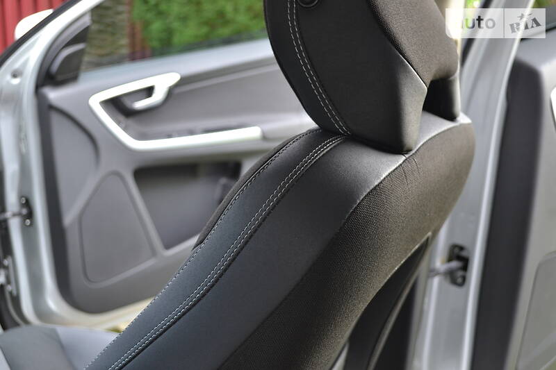 Позашляховик / Кросовер Volvo XC60 2011 в Луцьку