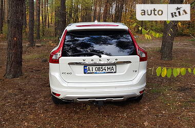 Внедорожник / Кроссовер Volvo XC60 2016 в Киеве