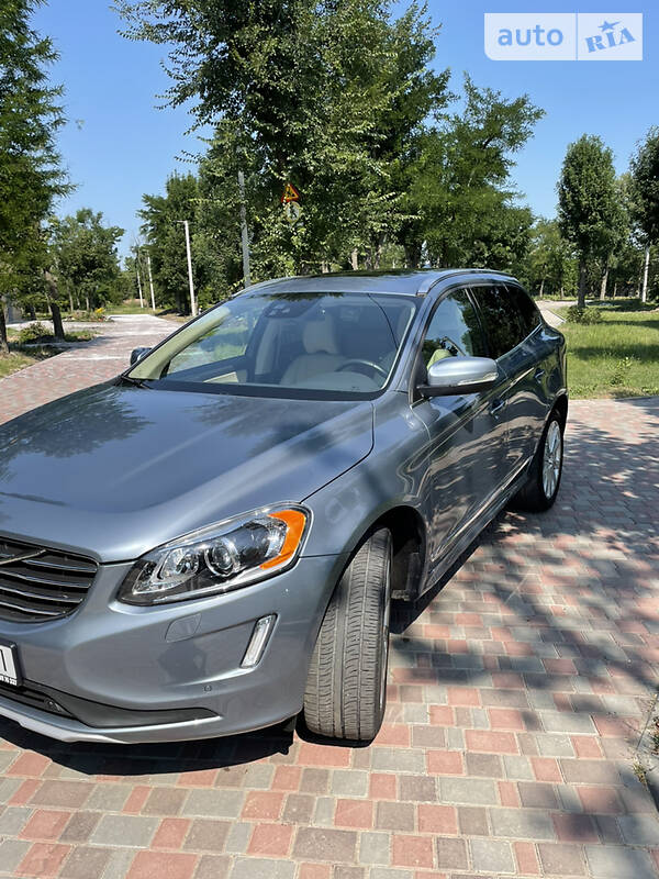 Внедорожник / Кроссовер Volvo XC60 2016 в Кропивницком