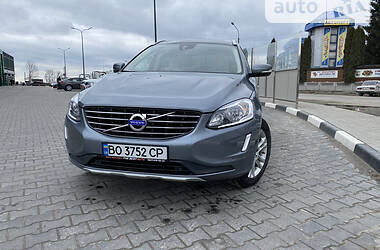 Внедорожник / Кроссовер Volvo XC60 2015 в 
