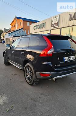 Внедорожник / Кроссовер Volvo XC60 2009 в Киеве