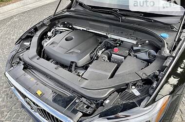Внедорожник / Кроссовер Volvo XC60 2019 в 