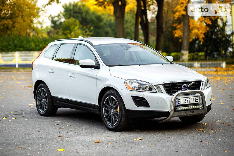 Позашляховик / Кросовер Volvo XC60 2010 в Миргороді