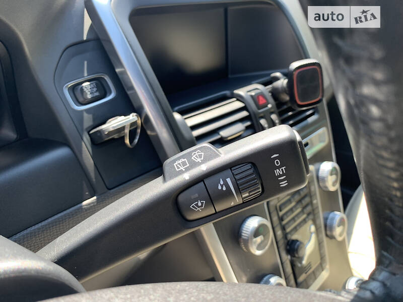 Позашляховик / Кросовер Volvo XC60 2015 в Львові