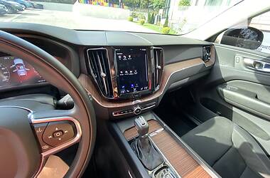 Позашляховик / Кросовер Volvo XC60 2019 в Києві