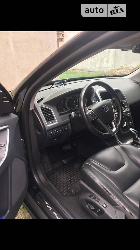 Внедорожник / Кроссовер Volvo XC60 2014 в Знаменке