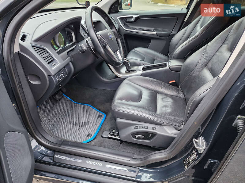 Внедорожник / Кроссовер Volvo XC60 2013 в Василькове