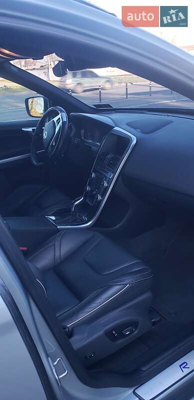 Внедорожник / Кроссовер Volvo XC60 2016 в Днепре фото 17 Внедорожник / Кроссовер Volvo XC60 2016 в Днепре