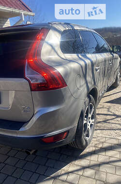 Внедорожник / Кроссовер Volvo XC60 2012 в Оратове