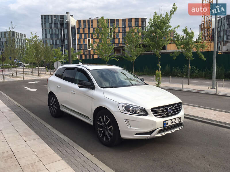 Внедорожник / Кроссовер Volvo XC60 2017 в Киеве