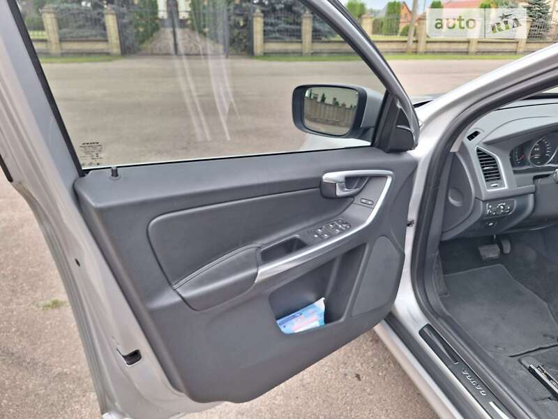 Позашляховик / Кросовер Volvo XC60 2016 в Костопілі