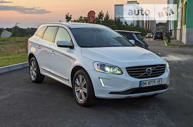 Внедорожник / Кроссовер Volvo XC60 2016 в 