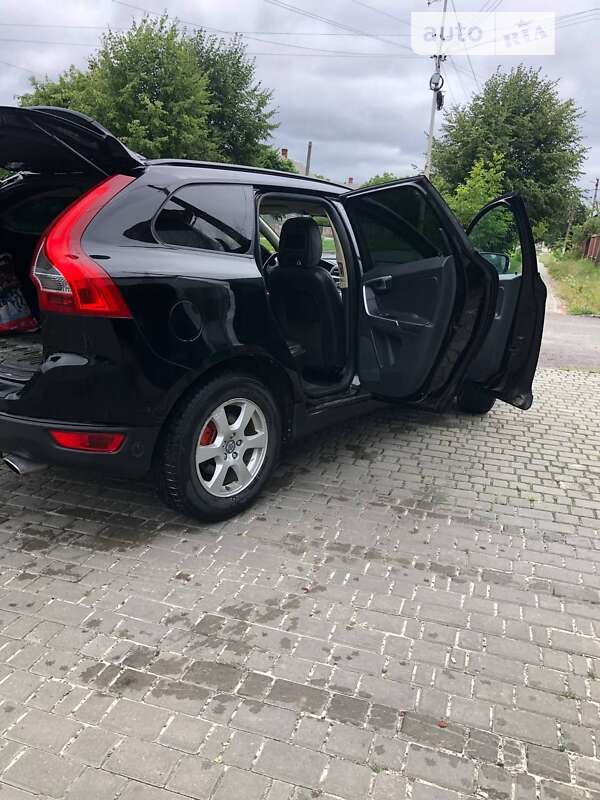 Внедорожник / Кроссовер Volvo XC60 2010 в Луцке