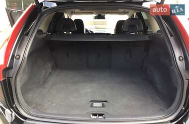 Внедорожник / Кроссовер Volvo XC60 2012 в 