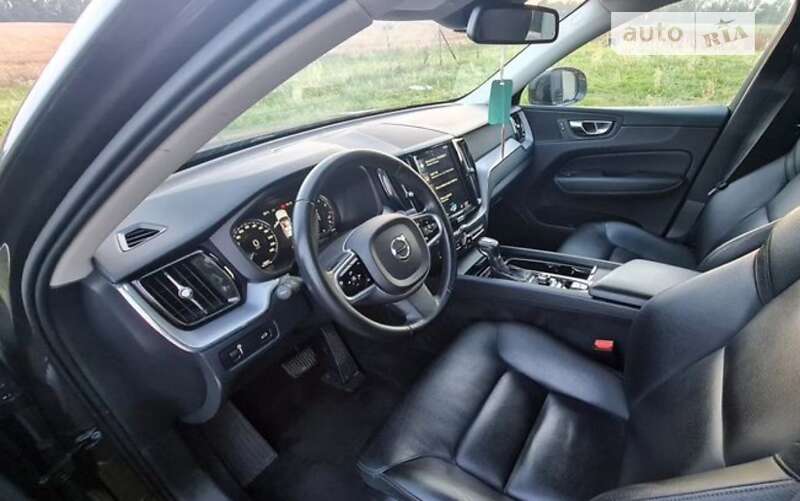 Внедорожник / Кроссовер Volvo XC60 2019 в Одессе