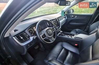 Внедорожник / Кроссовер Volvo XC60 2019 в 