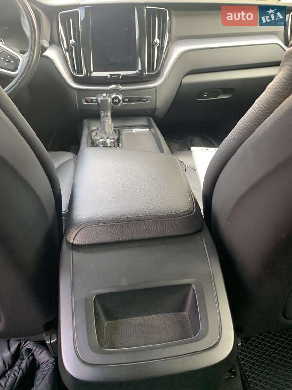 Внедорожник / Кроссовер Volvo XC60 2017 в Львове