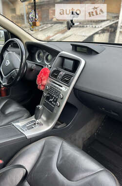 Внедорожник / Кроссовер Volvo XC60 2010 в Каменском