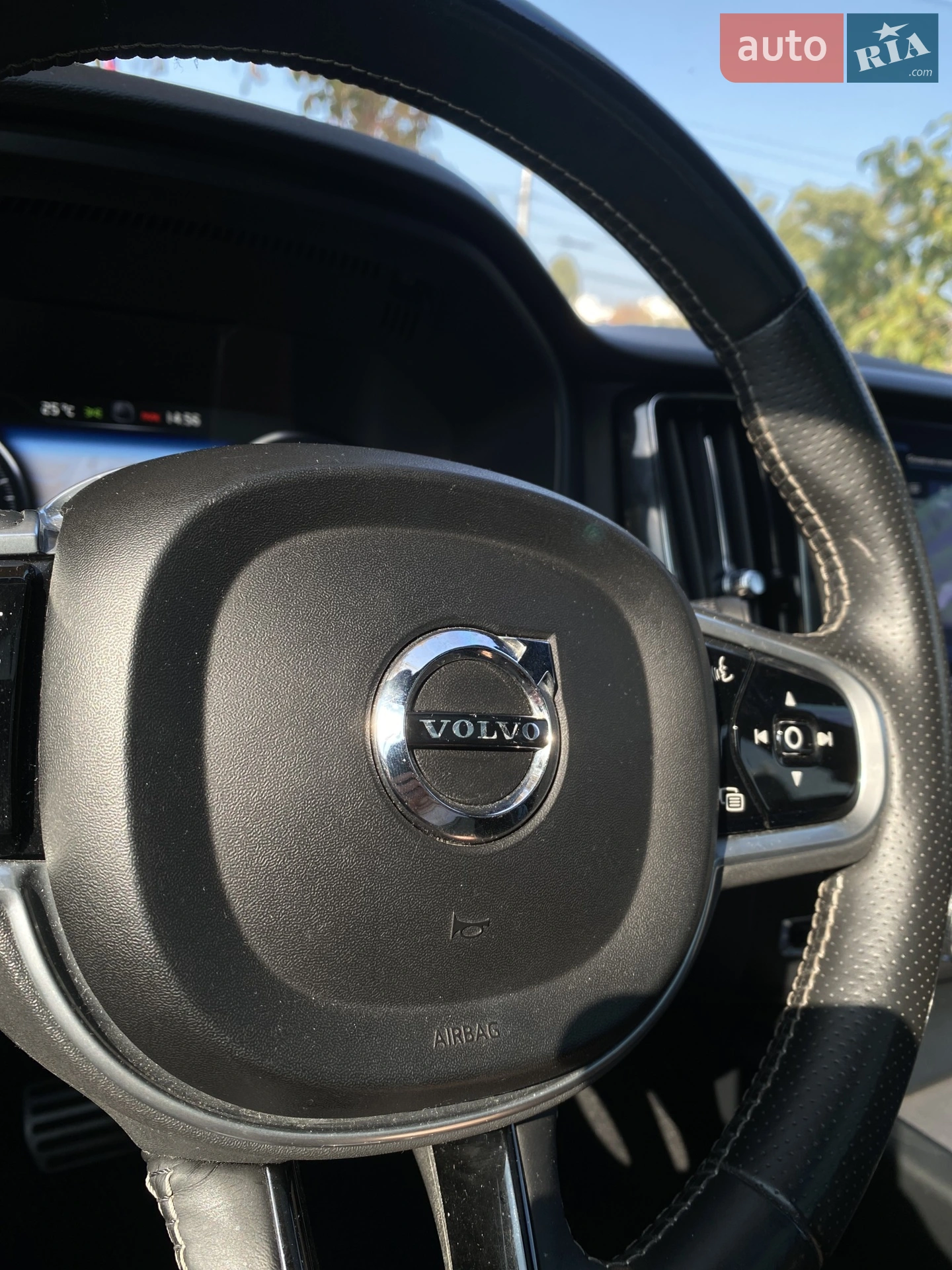 2018 Volvo XC60 - мініатюра 16