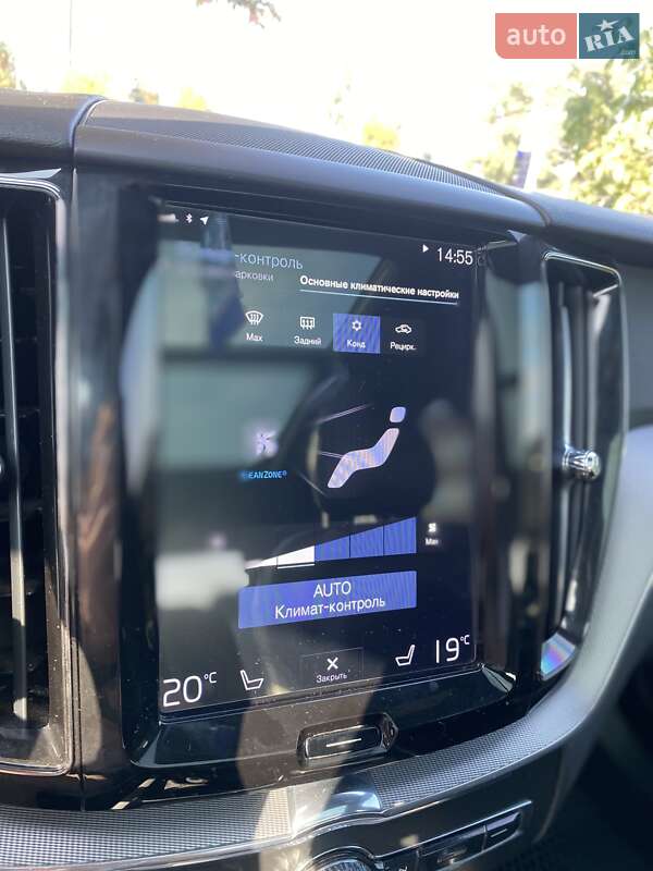 Внедорожник / Кроссовер Volvo XC60 2018 в Киеве