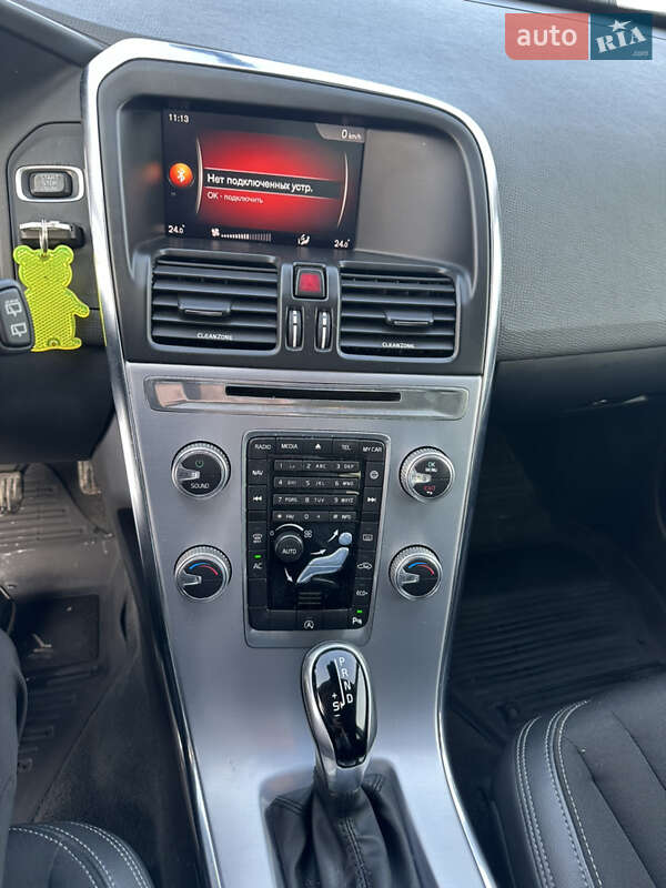 Внедорожник / Кроссовер Volvo XC60 2017 в Баре