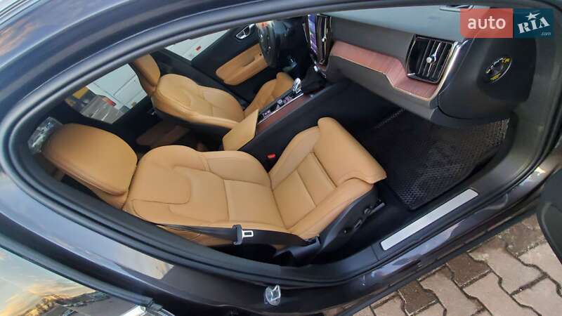 Внедорожник / Кроссовер Volvo XC60 2023 в Житомире