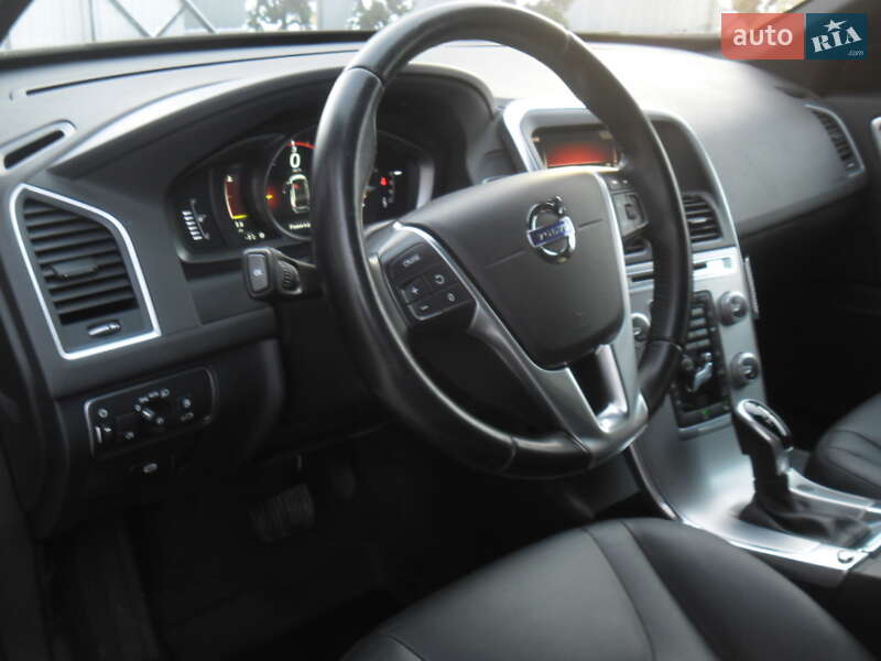 Внедорожник / Кроссовер Volvo XC60 2017 в Львове