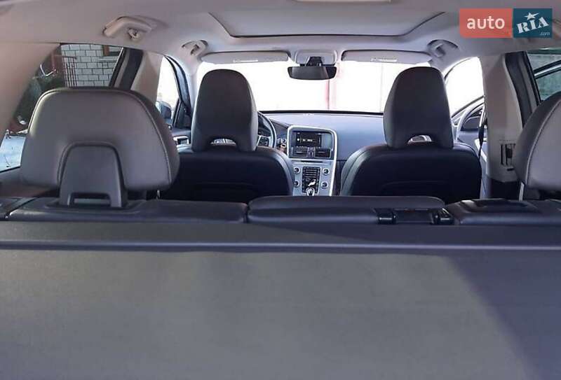 Позашляховик / Кросовер Volvo XC60 2016 в Києві
