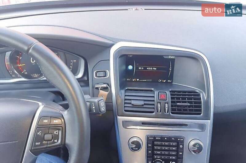 Позашляховик / Кросовер Volvo XC60 2016 в Києві