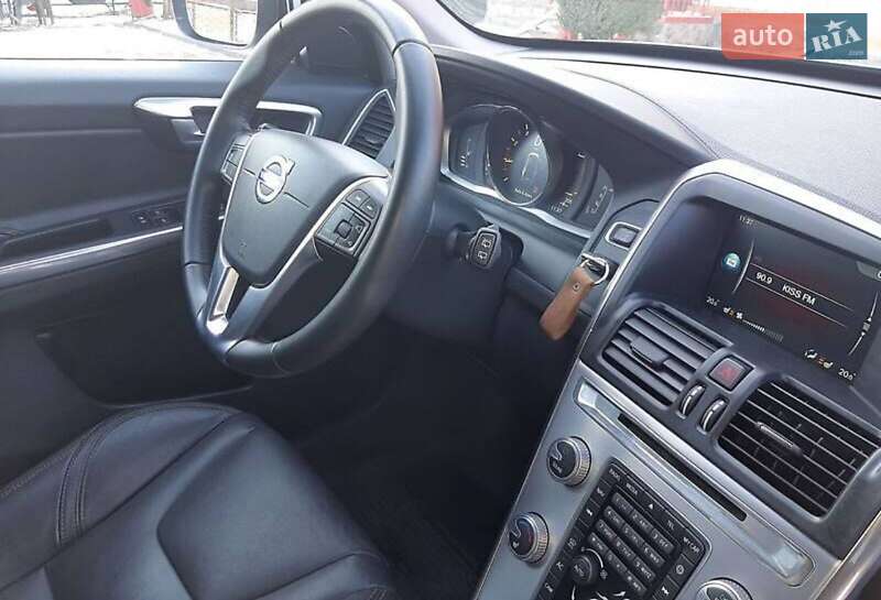Позашляховик / Кросовер Volvo XC60 2016 в Києві