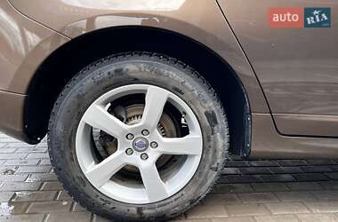 Внедорожник / Кроссовер Volvo XC60 2014 в 