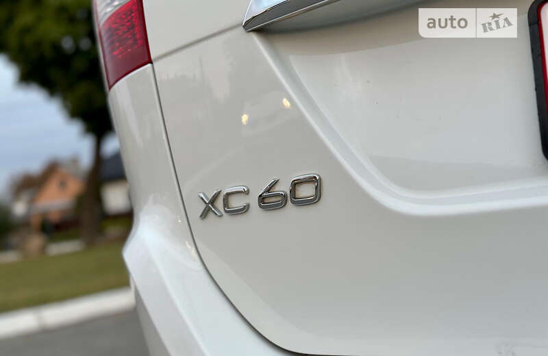 Внедорожник / Кроссовер Volvo XC60 2016 в Ровно