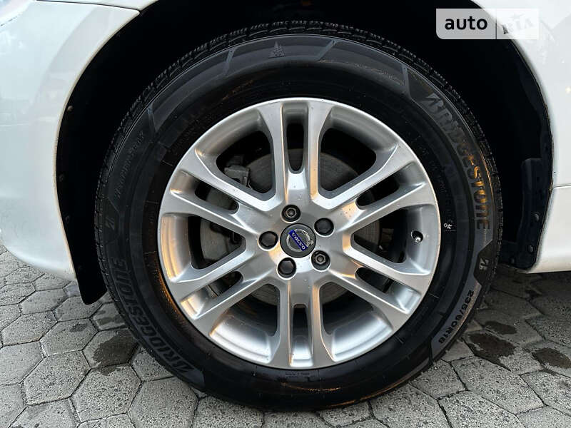 Внедорожник / Кроссовер Volvo XC60 2016 в Ровно