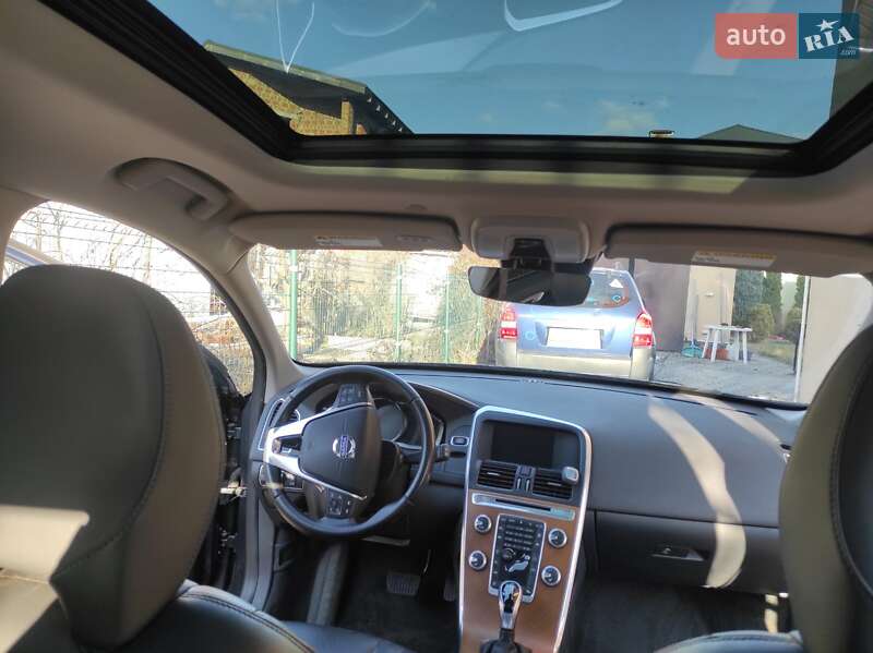 Внедорожник / Кроссовер Volvo XC60 2017 в Харькове