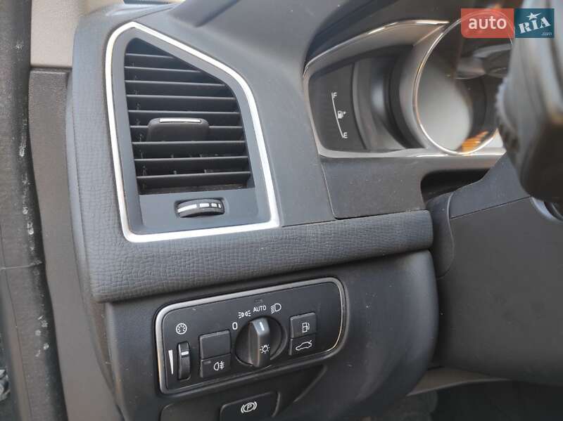 Внедорожник / Кроссовер Volvo XC60 2017 в Харькове