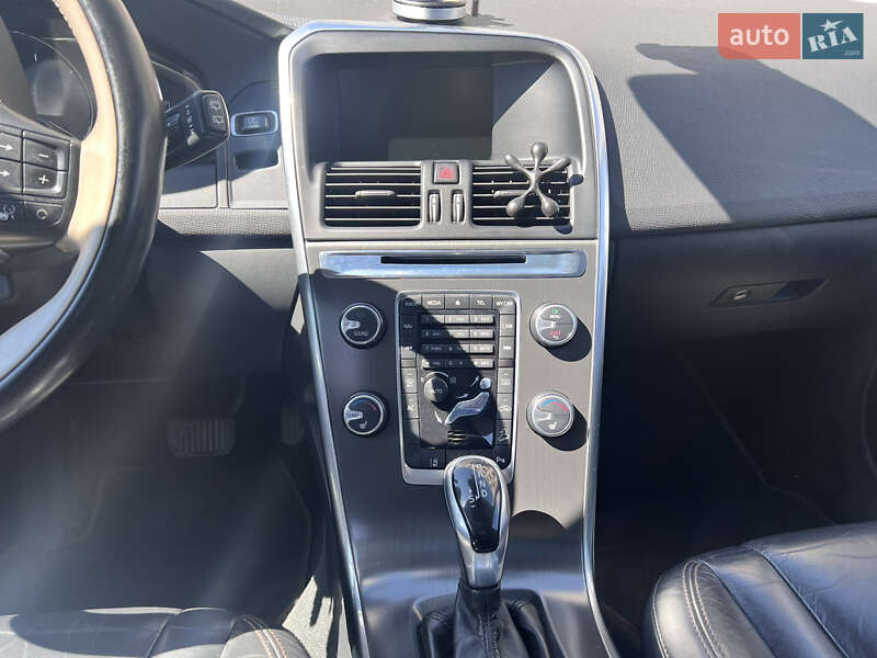 Внедорожник / Кроссовер Volvo XC60 2013 в Львове фото 44 Внедорожник / Кроссовер Volvo XC60 2013 в Львове