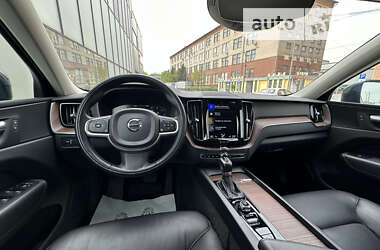 Внедорожник / Кроссовер Volvo XC60 2020 в Днепре