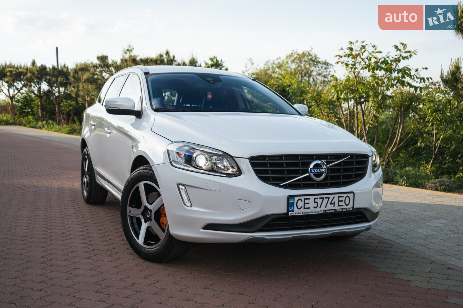 2016 Volvo XC60 - фото 1